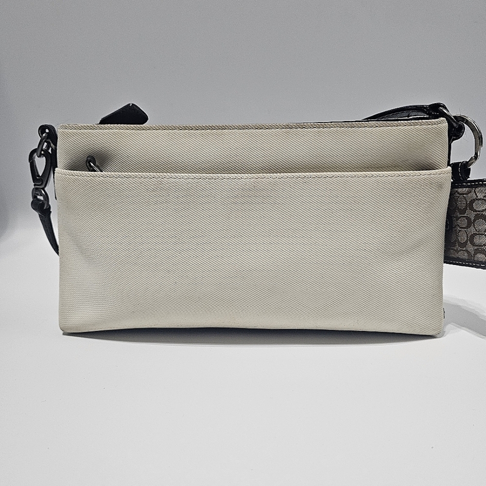 Large Wrist Coach Bag
